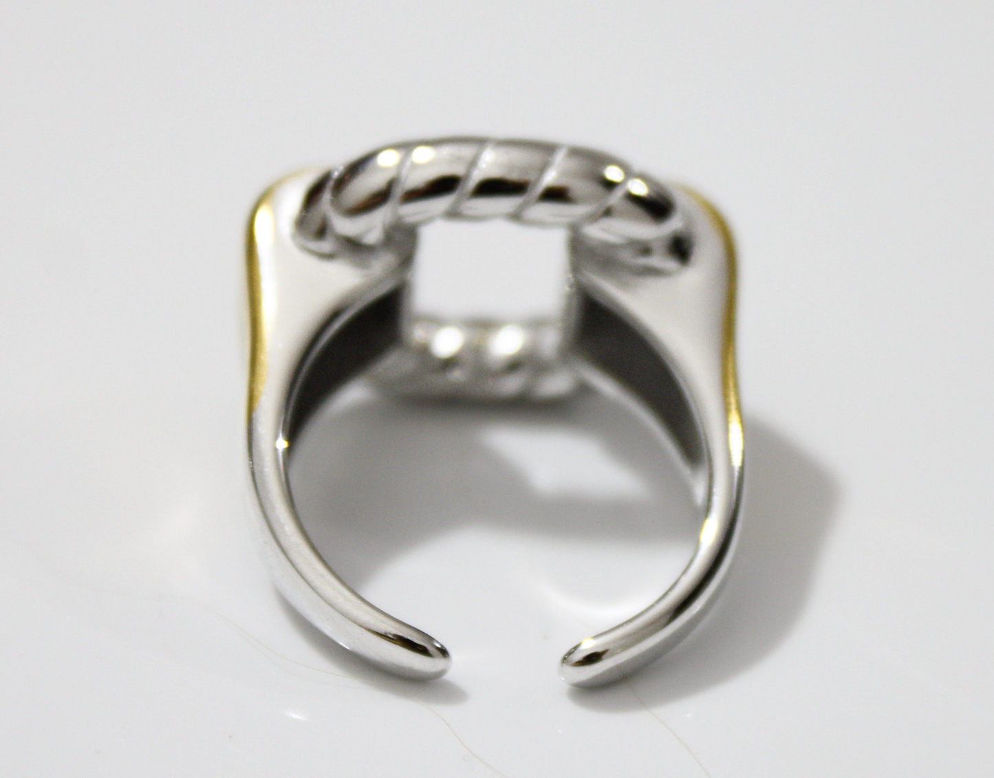 Anillo Zénara