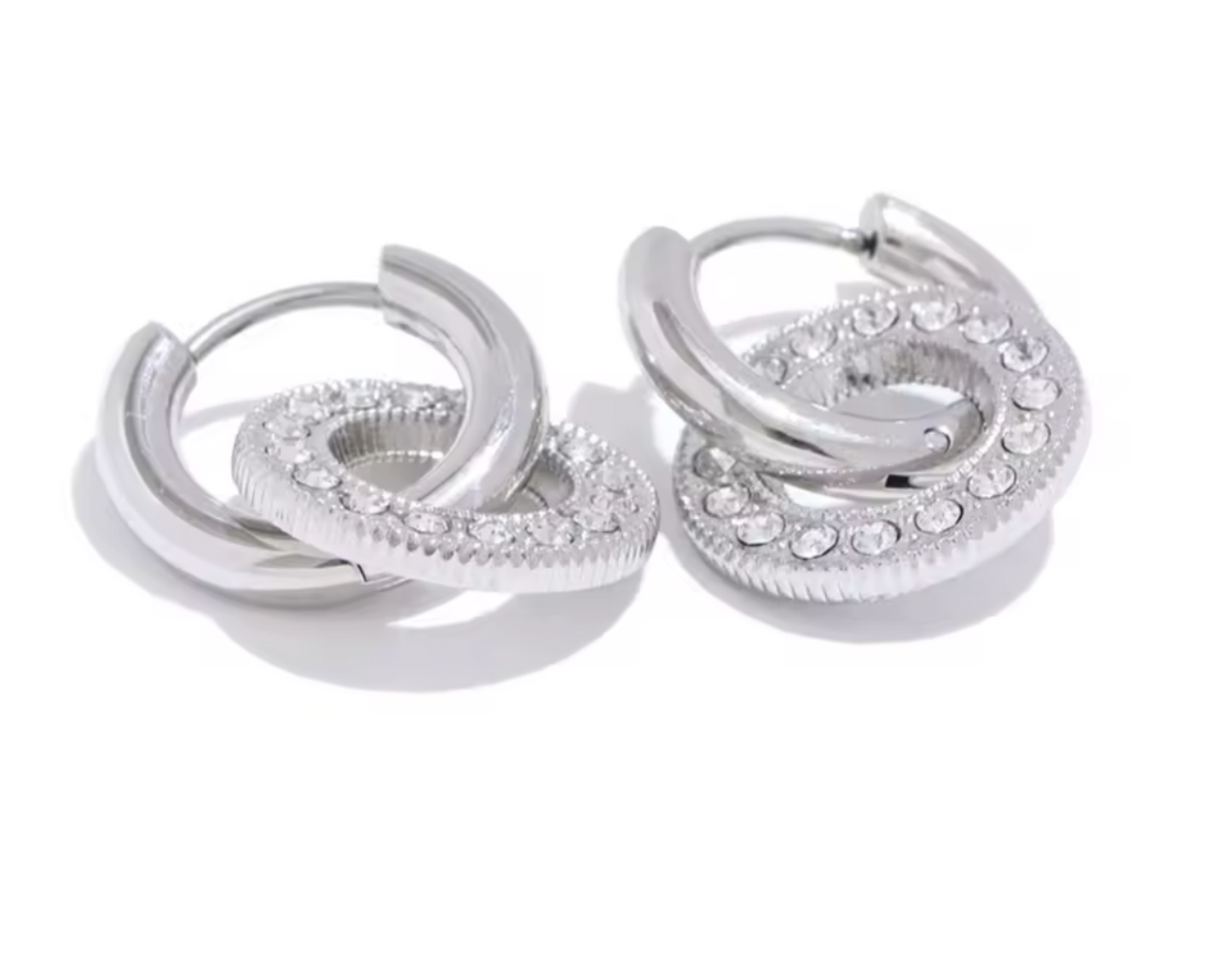 Joyería de mujer elegante de Emperatriz. Diseños modernos que reflejan poder y estilo