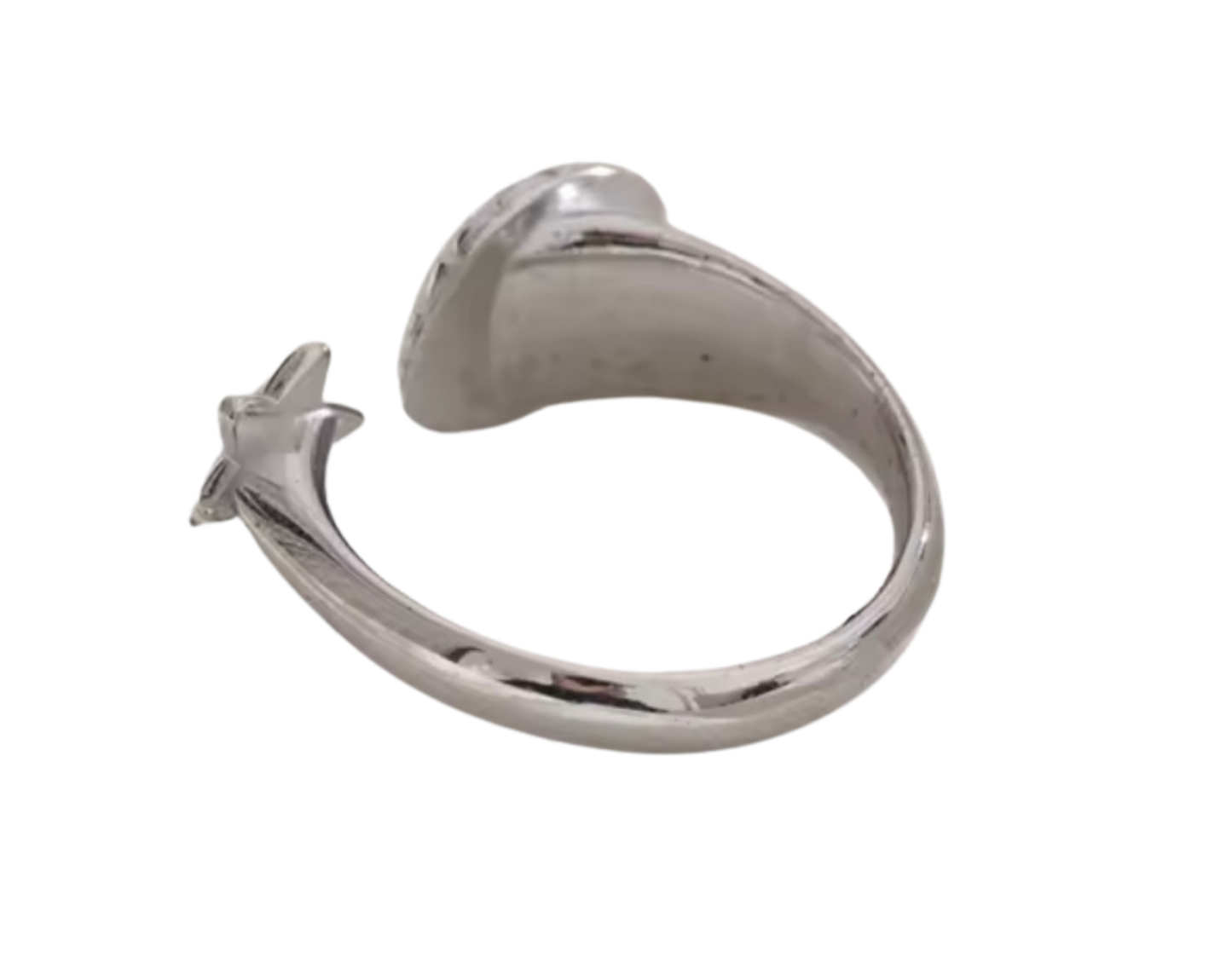 Joyería de mujer elegante de Emperatriz. Diseños modernos que reflejan poder y estilo