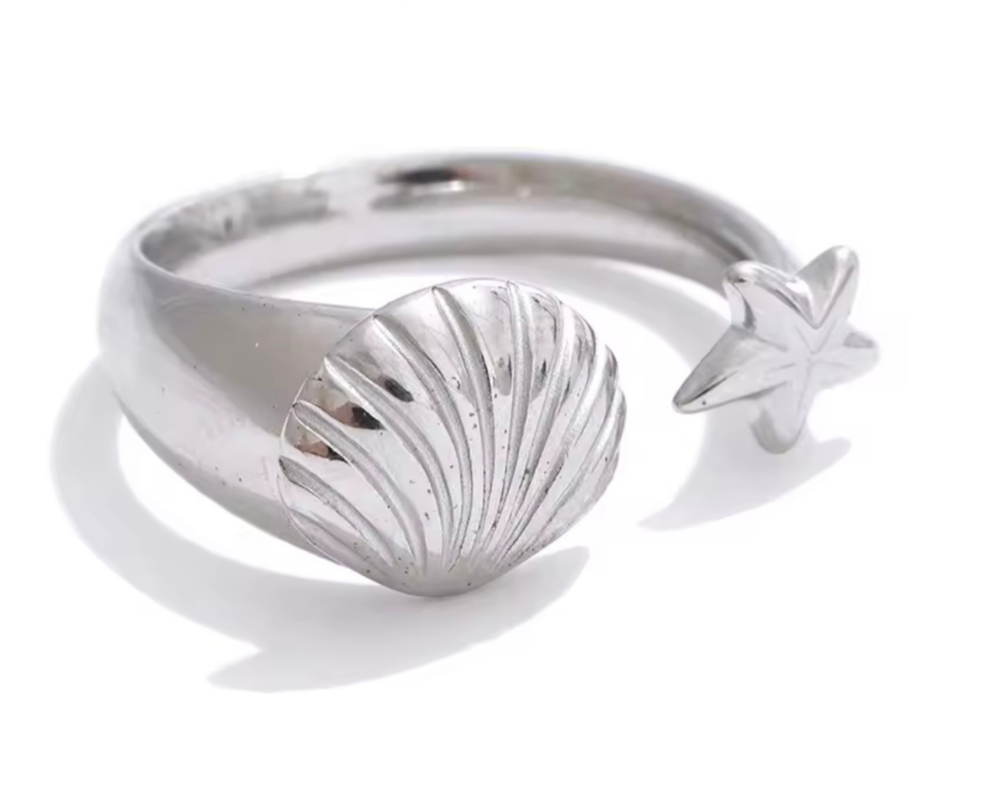 Joyería de mujer elegante de Emperatriz. Diseños modernos que reflejan poder y estilo