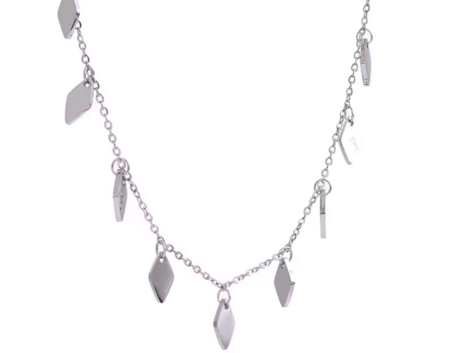 Joyería de mujer elegante de Emperatriz. Diseños modernos que reflejan poder y estilo