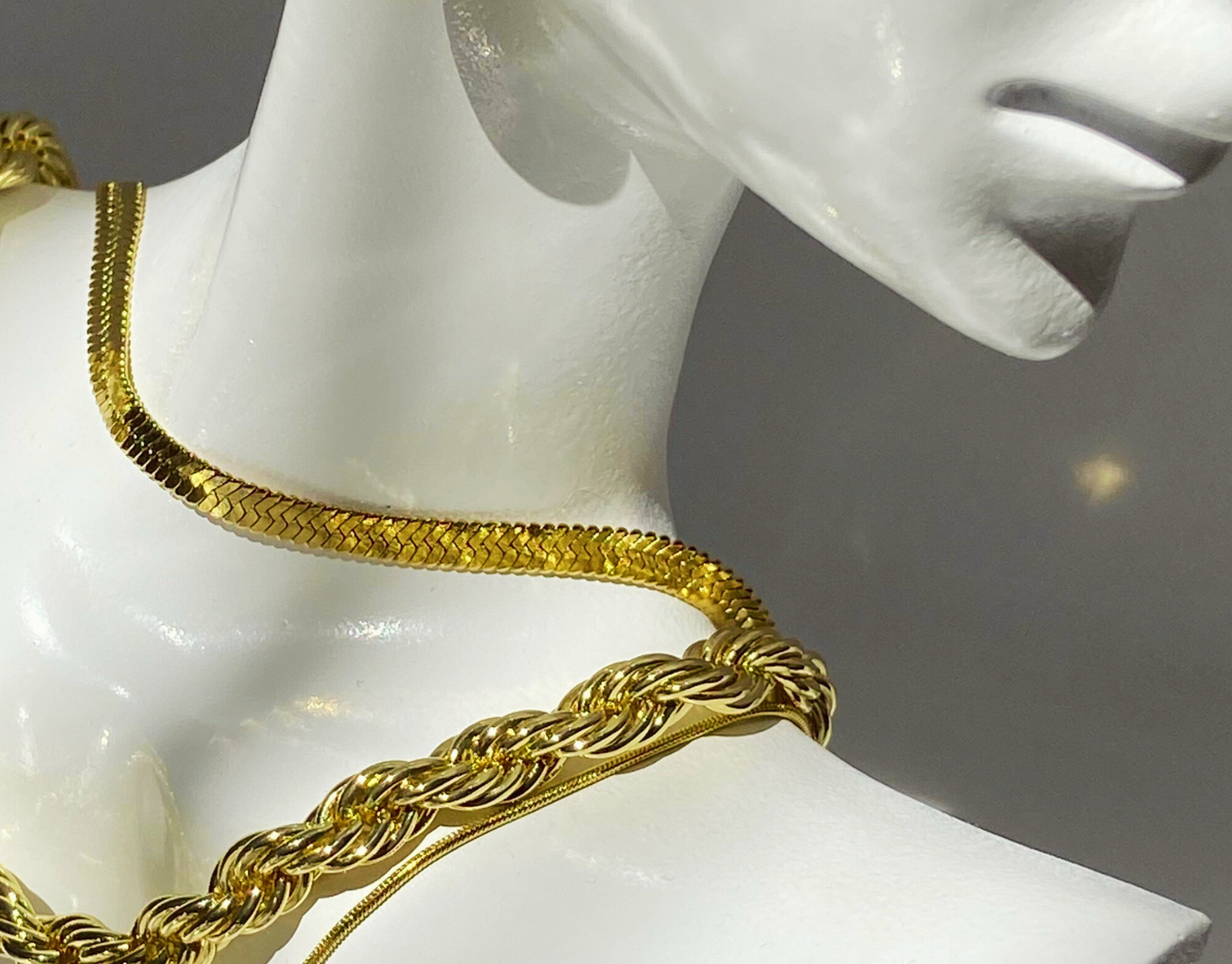 Collar Ura