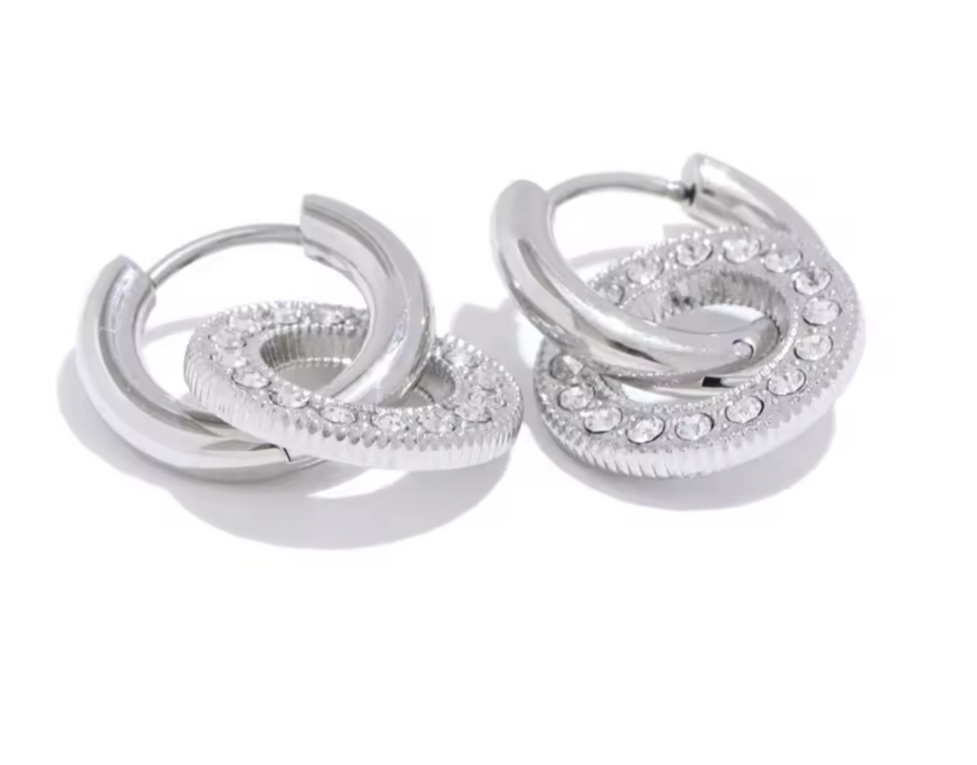 Joyería de mujer elegante de Emperatriz. Diseños modernos que reflejan poder y estilo