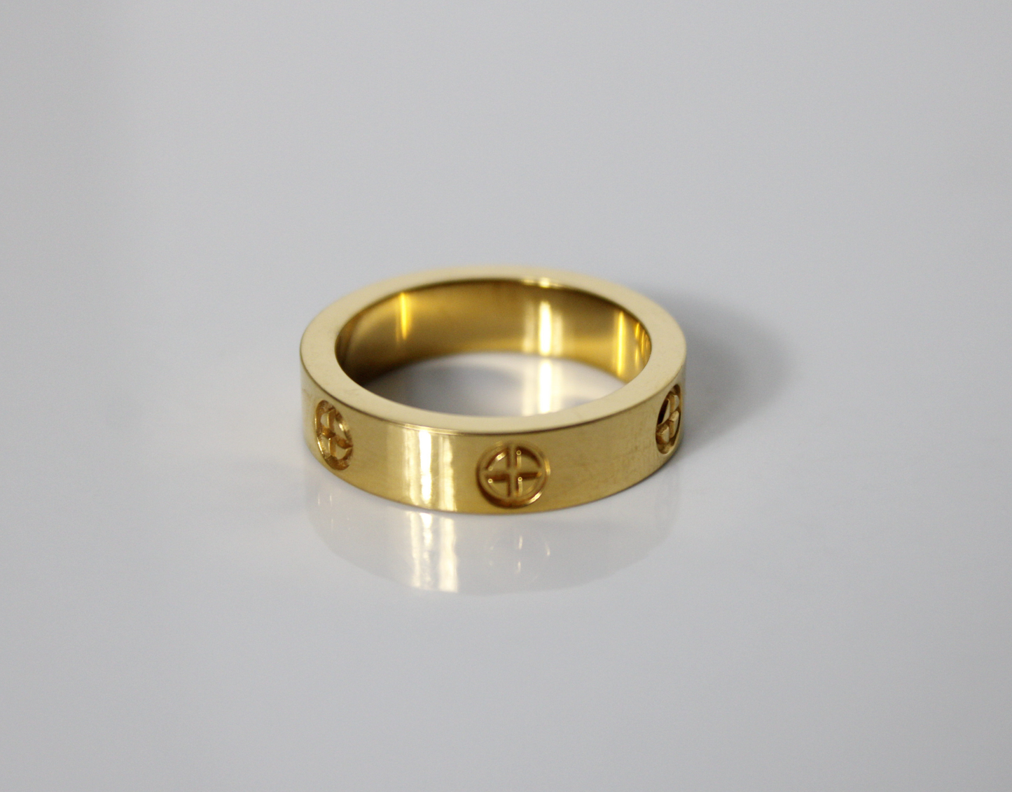 Anillo Carlot dorado