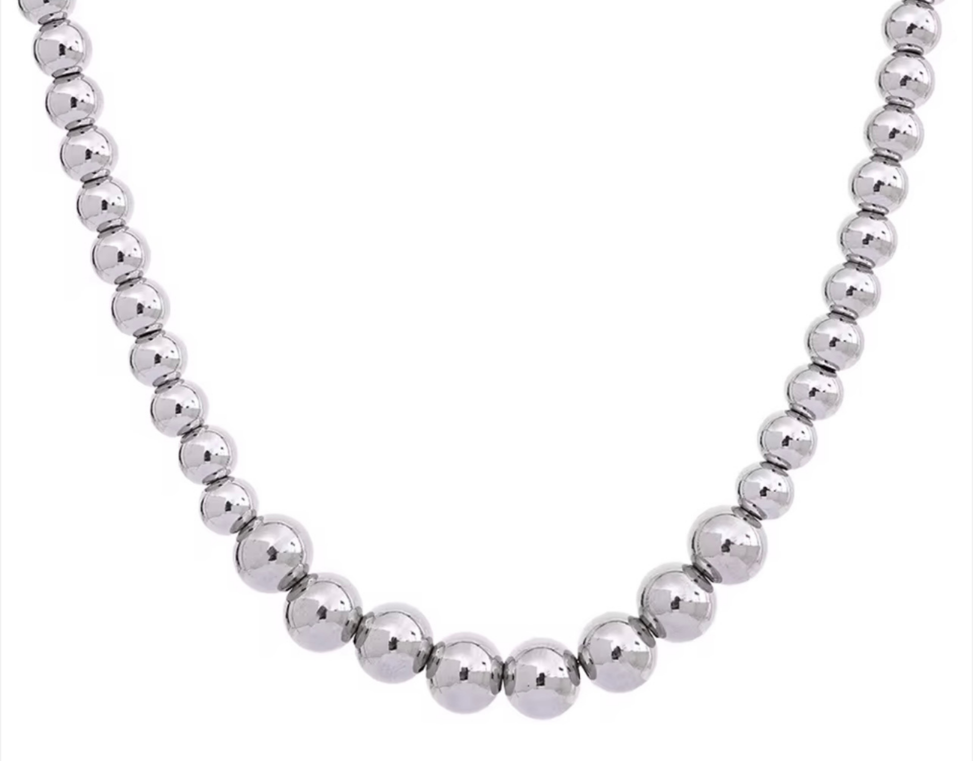 Joyería de mujer elegante de Emperatriz. Diseños modernos que reflejan poder y estilo