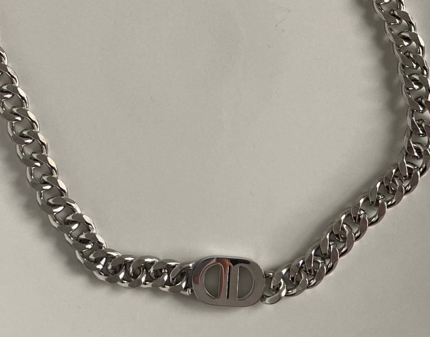 Collar Dith plateado